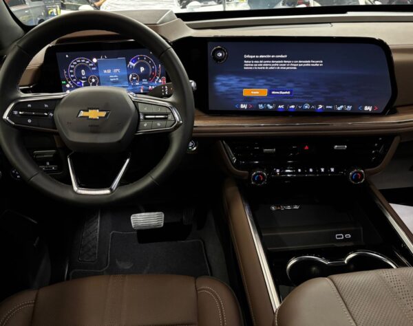 2025 SUBURBAN HIGH COUNTRY NIVEL 3 PLUS – COLOR BLANCO - Imagen 3