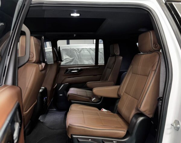 2025 SUBURBAN HIGH COUNTRY NIVEL 3 PLUS – COLOR BLANCO - Imagen 8
