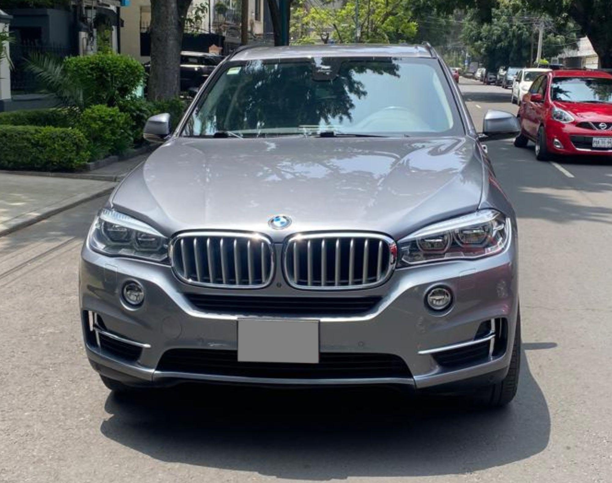 2017 BMW X5 DRIVE 50IA NIVEL 3 PLUS - COLOR PLATA - Imagen 2