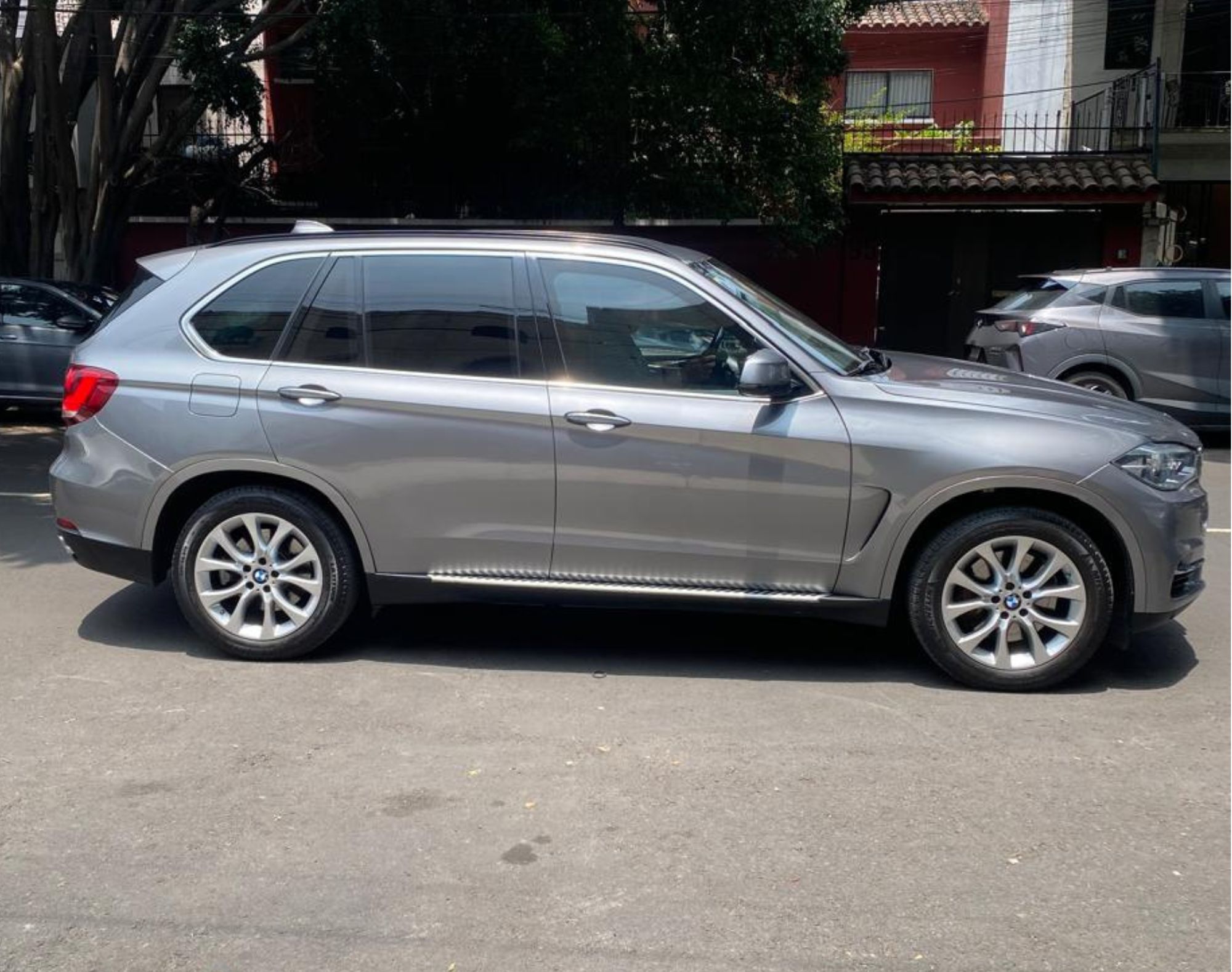 2017 BMW X5 DRIVE 50IA NIVEL 3 PLUS - COLOR PLATA - Imagen 9