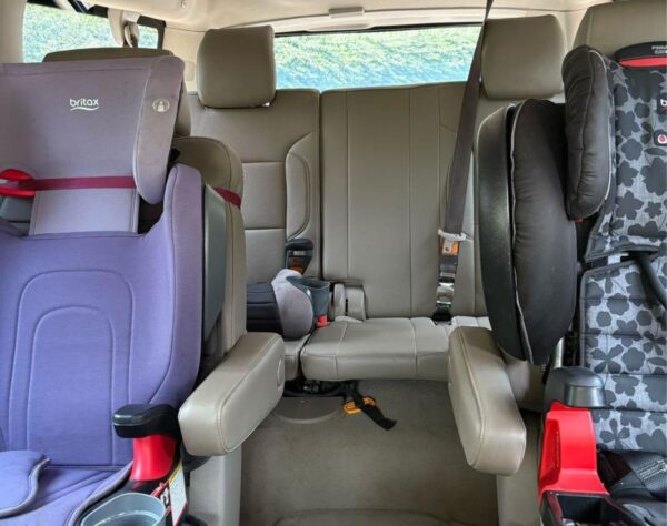 2020 SUBURBAN PREMIER NIVEL 3 PLUS MULTIHIT PRO- COLOR NEGRO - Imagen 3