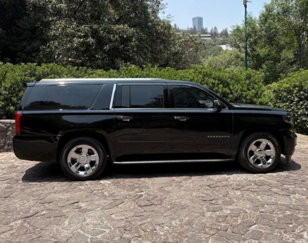 2020 SUBURBAN PREMIER NIVEL 3 PLUS MULTIHIT PRO- COLOR NEGRO - Imagen 4