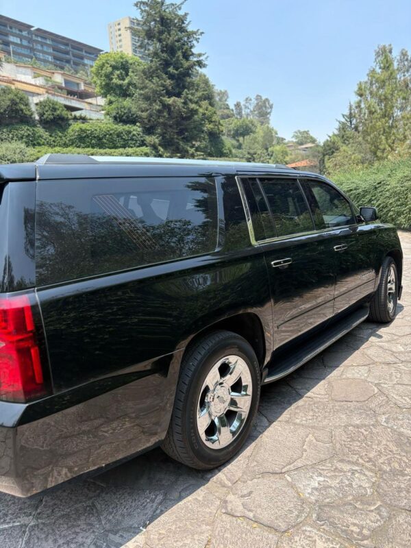 2020 SUBURBAN PREMIER NIVEL 3 PLUS MULTIHIT PRO- COLOR NEGRO - Imagen 6