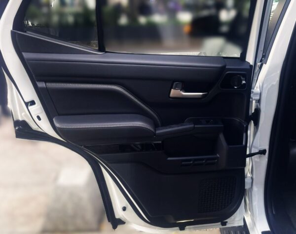 2025 TOYOTA 4RUNNER LIMITED HEV NIVEL 3 AP – COLOR BLANCO - Imagen 11