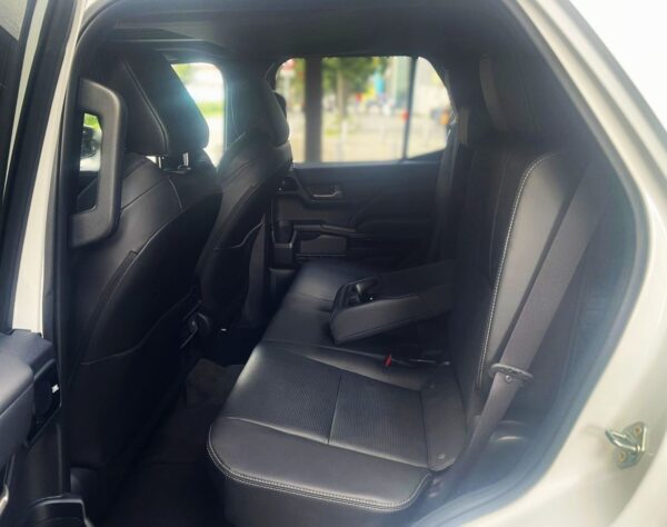 2025 TOYOTA 4RUNNER LIMITED HEV NIVEL 3 AP – COLOR BLANCO - Imagen 6