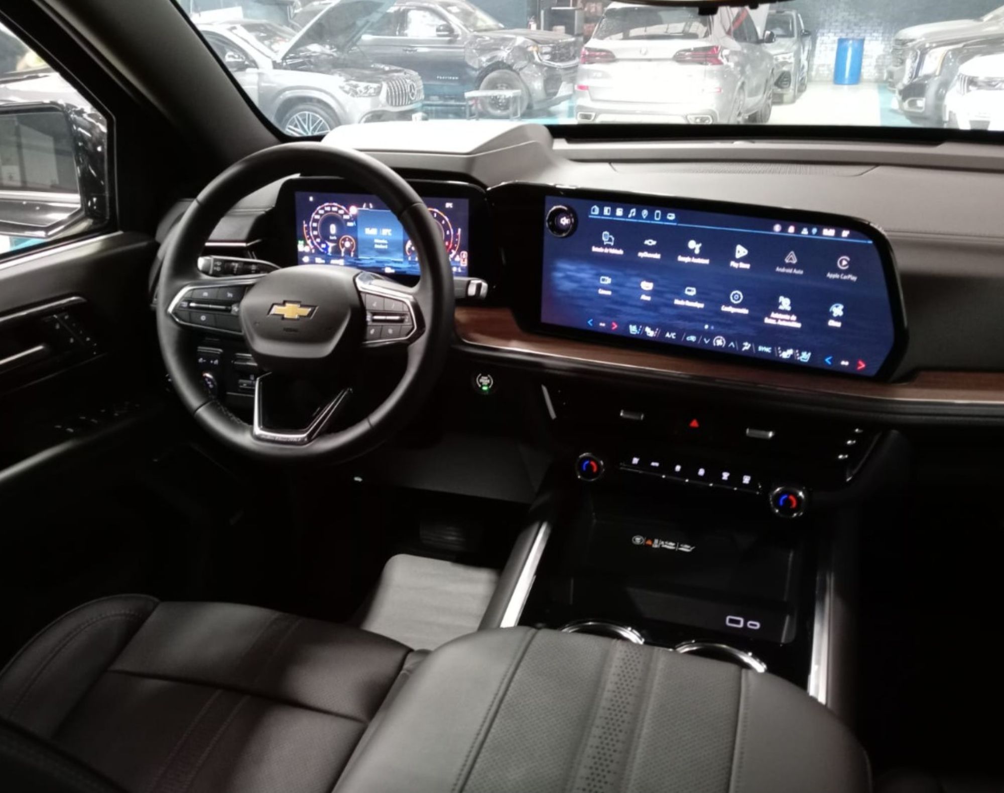 2025 SUBURBAN HIGH COUNTRY NIVEL 3 PLUS – COLOR NEGRO - Imagen 3