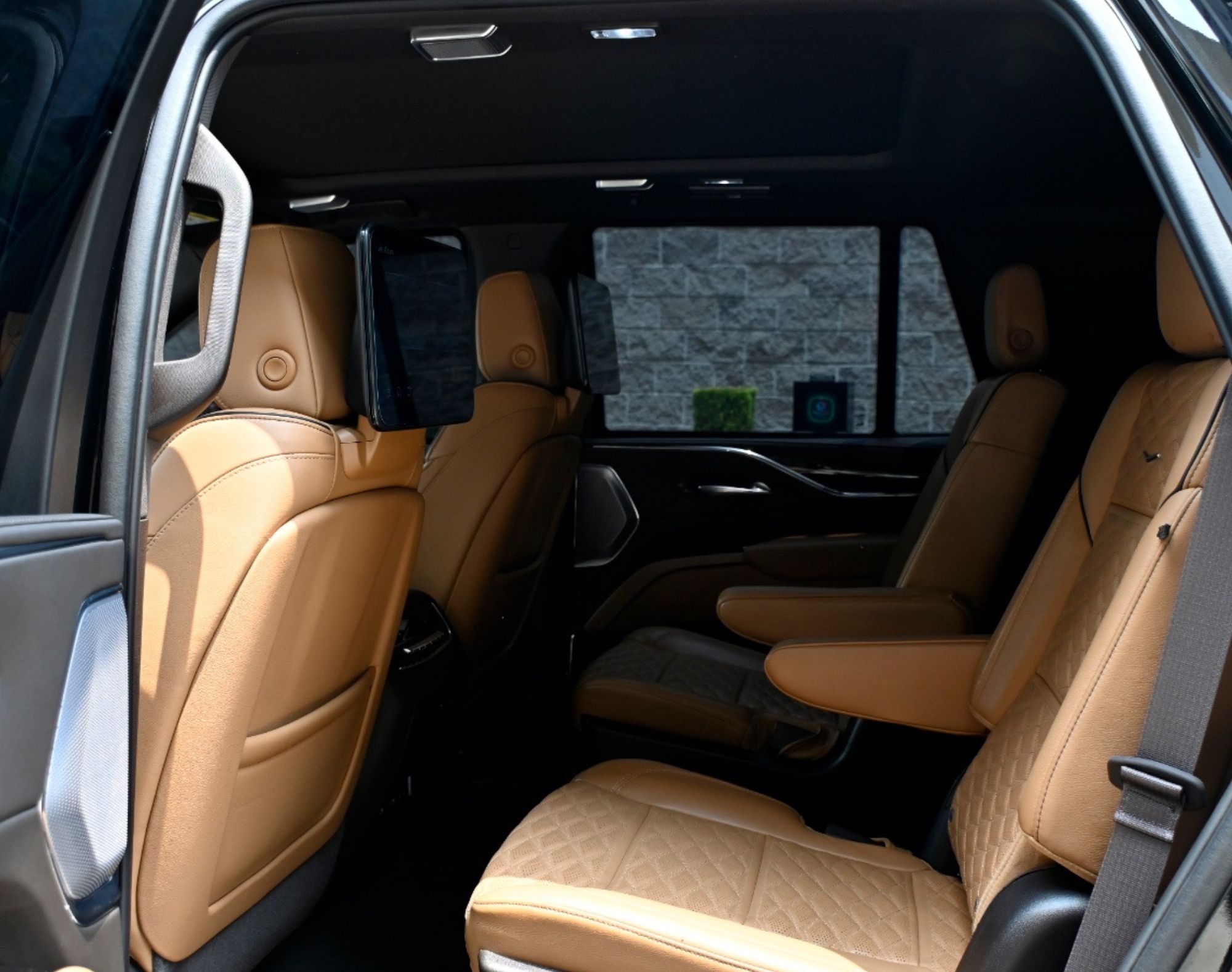 2023 CADILLAC ESCALADE CORTA - COLOR NEGRO - Imagen 7