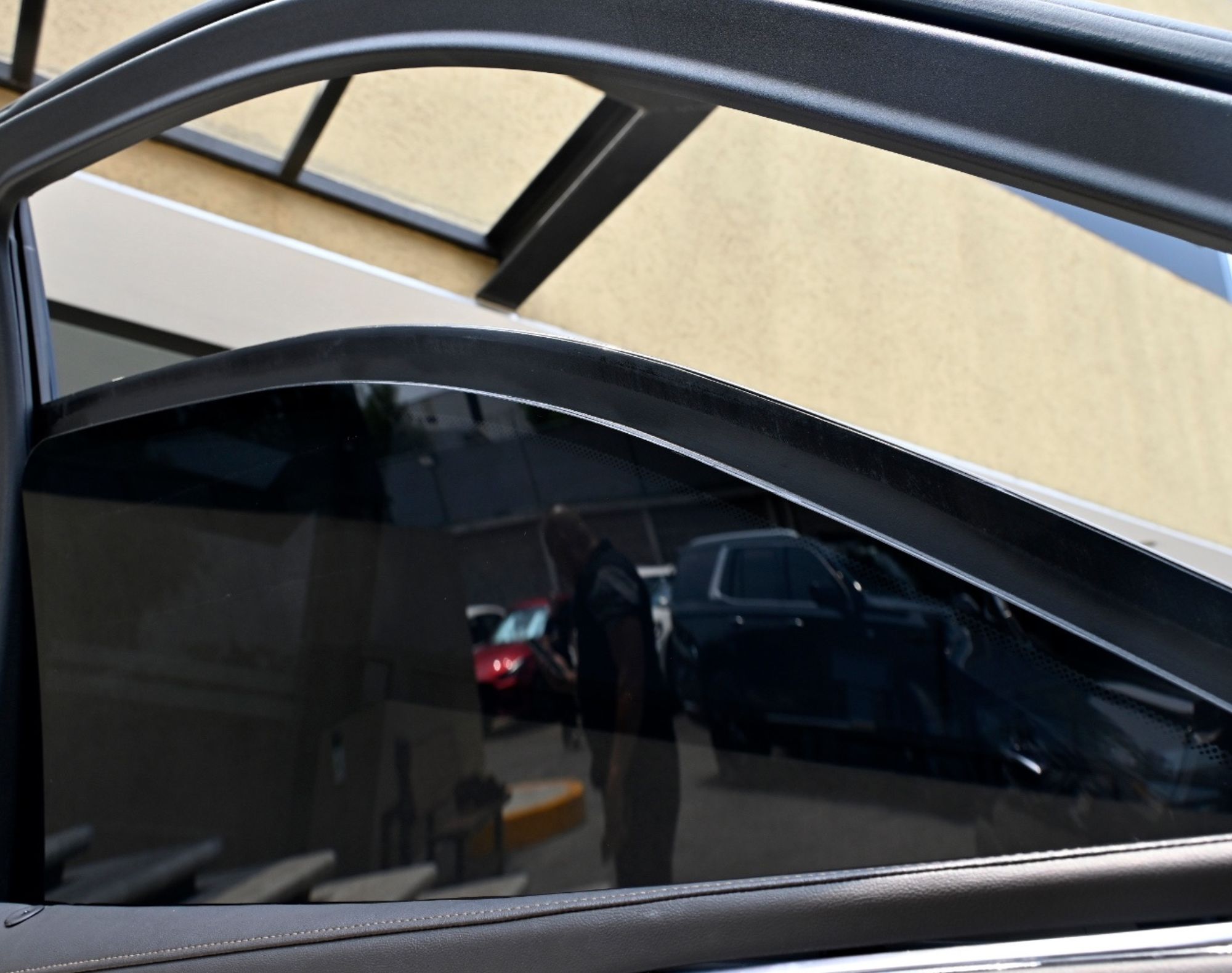 2023 CADILLAC ESCALADE CORTA - COLOR NEGRO - Imagen 9