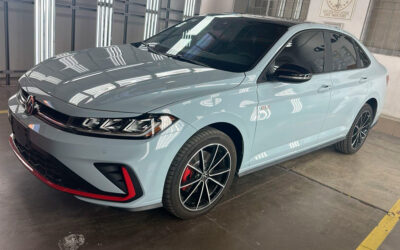 2026 VOLKSWAGEN JETTA GLI 2.0 TSI NIVEL 3 PLUS – COLOR GRIS