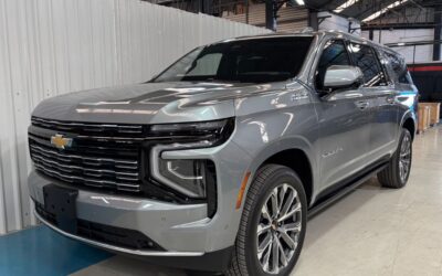 2025 SUBURBAN HIGH COUNTRY NIVEL 3 PLUS – COLOR GRIS