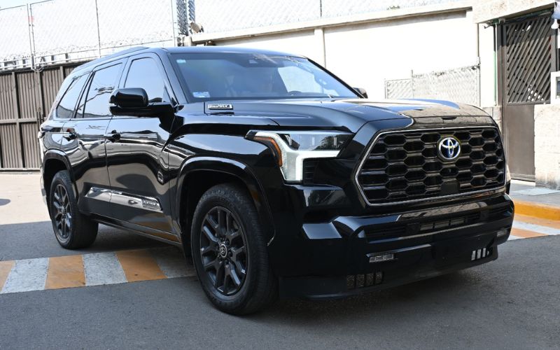 TOYOTA SEQUOIA