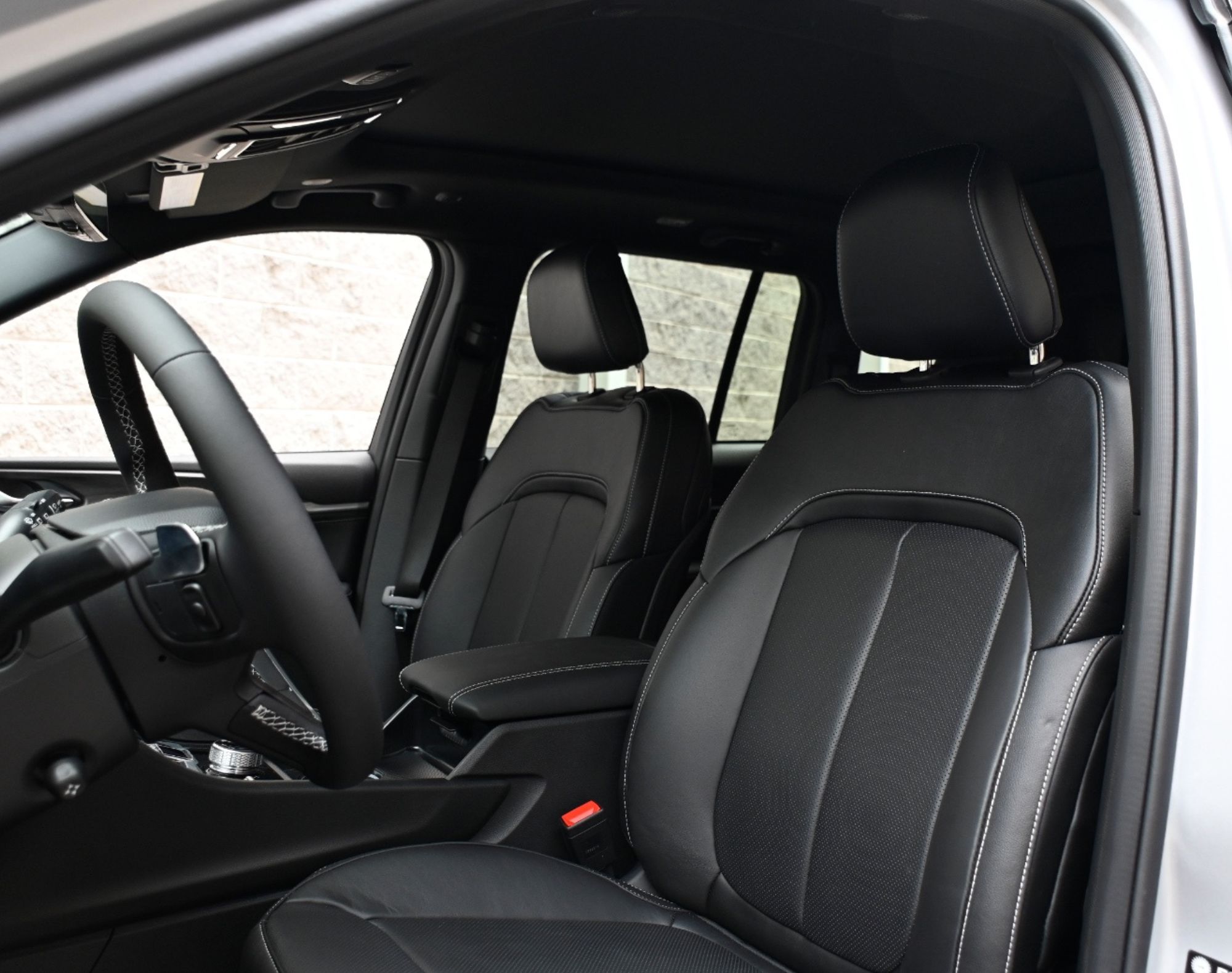 2026 JEEP GRAND CHEROKEE 4X4 TURBO NIVEL 3 PLUS – COLOR PLATA - Imagen 11
