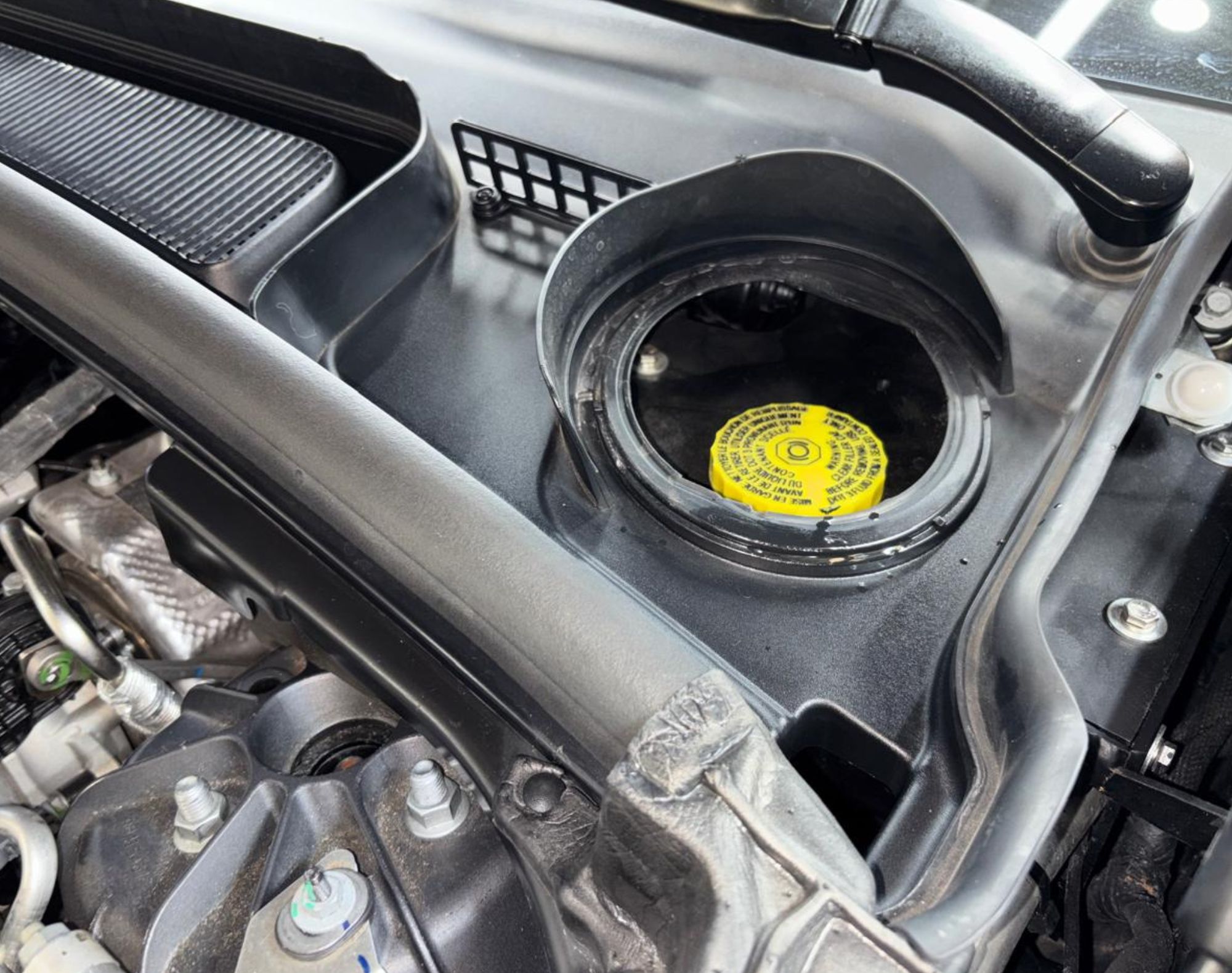 2026 JEEP GRAND CHEROKEE LIMITED NIVEL 4 LW – COLOR GRIS - Imagen 5