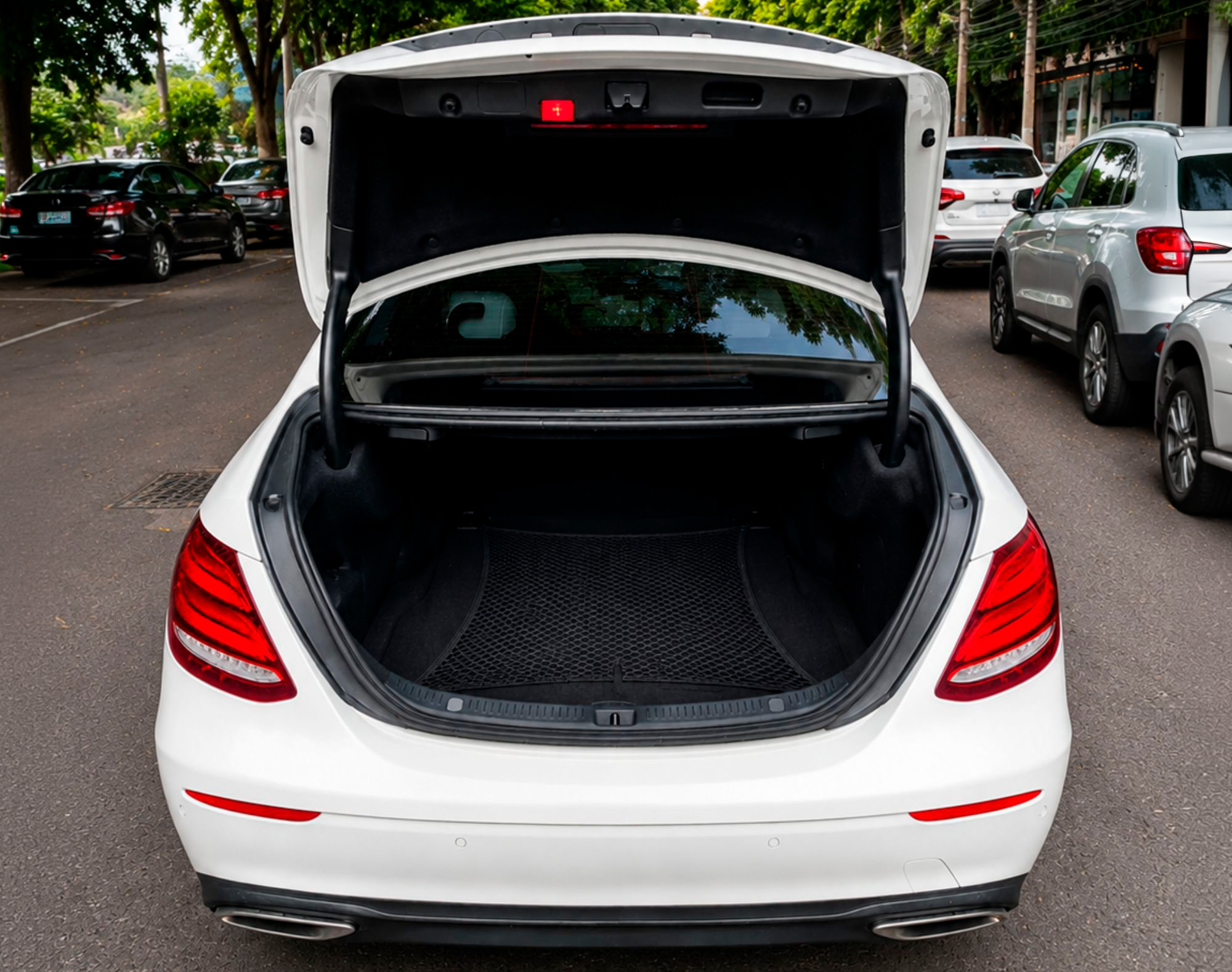 2018 MERCEDES BENZ E250 AVANTGARDE - COLOR BLANCO - Imagen 5