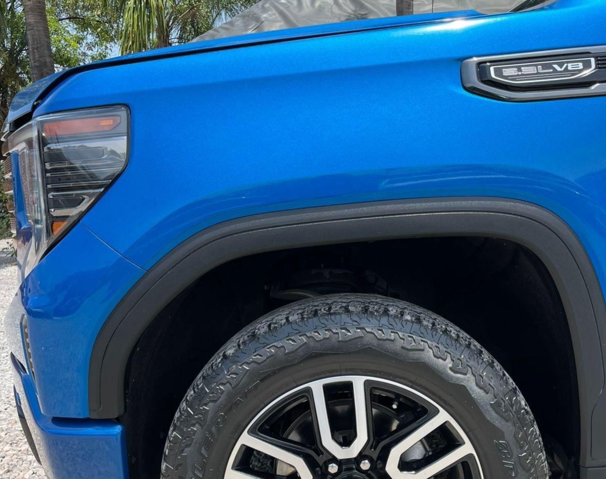2023 SIERRA AT4 CREW CAB - COLOR AZUL - Imagen 10