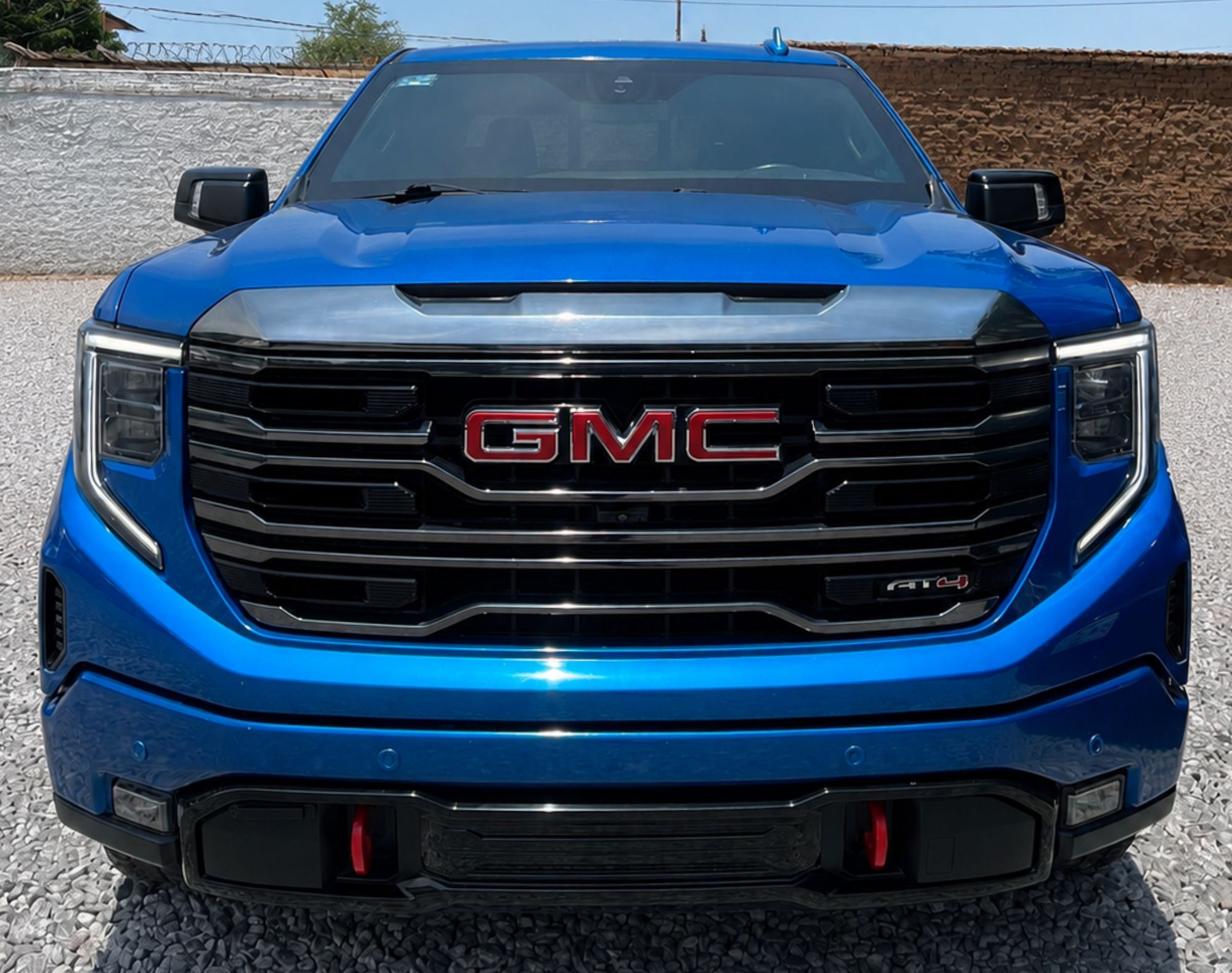 2023 SIERRA AT4 CREW CAB - COLOR AZUL - Imagen 2