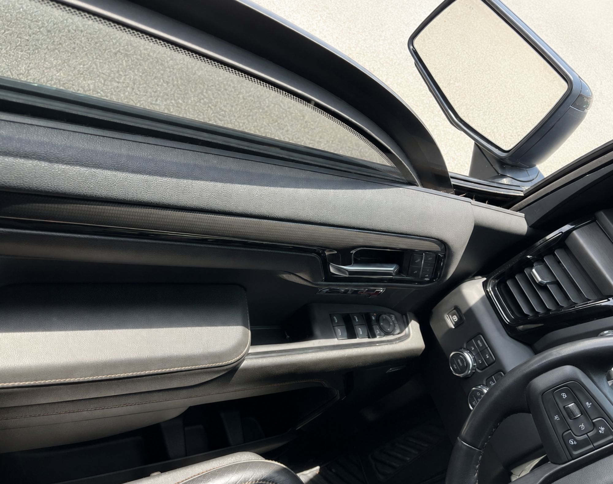 2023 SIERRA AT4 CREW CAB - COLOR AZUL - Imagen 9