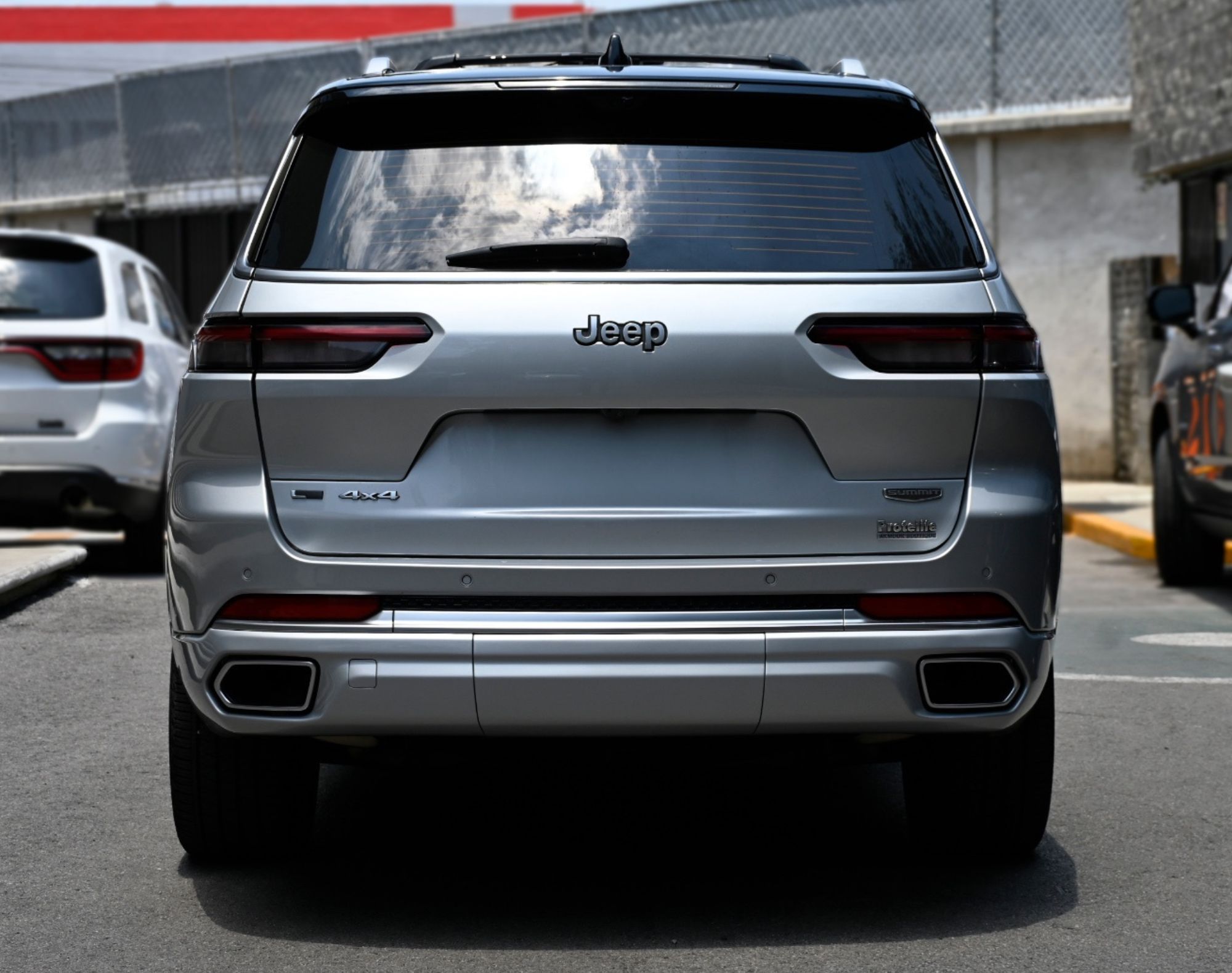 2022 CHEROKEE SUMMIT L 4X4 - COLOR PLATA - Imagen 10