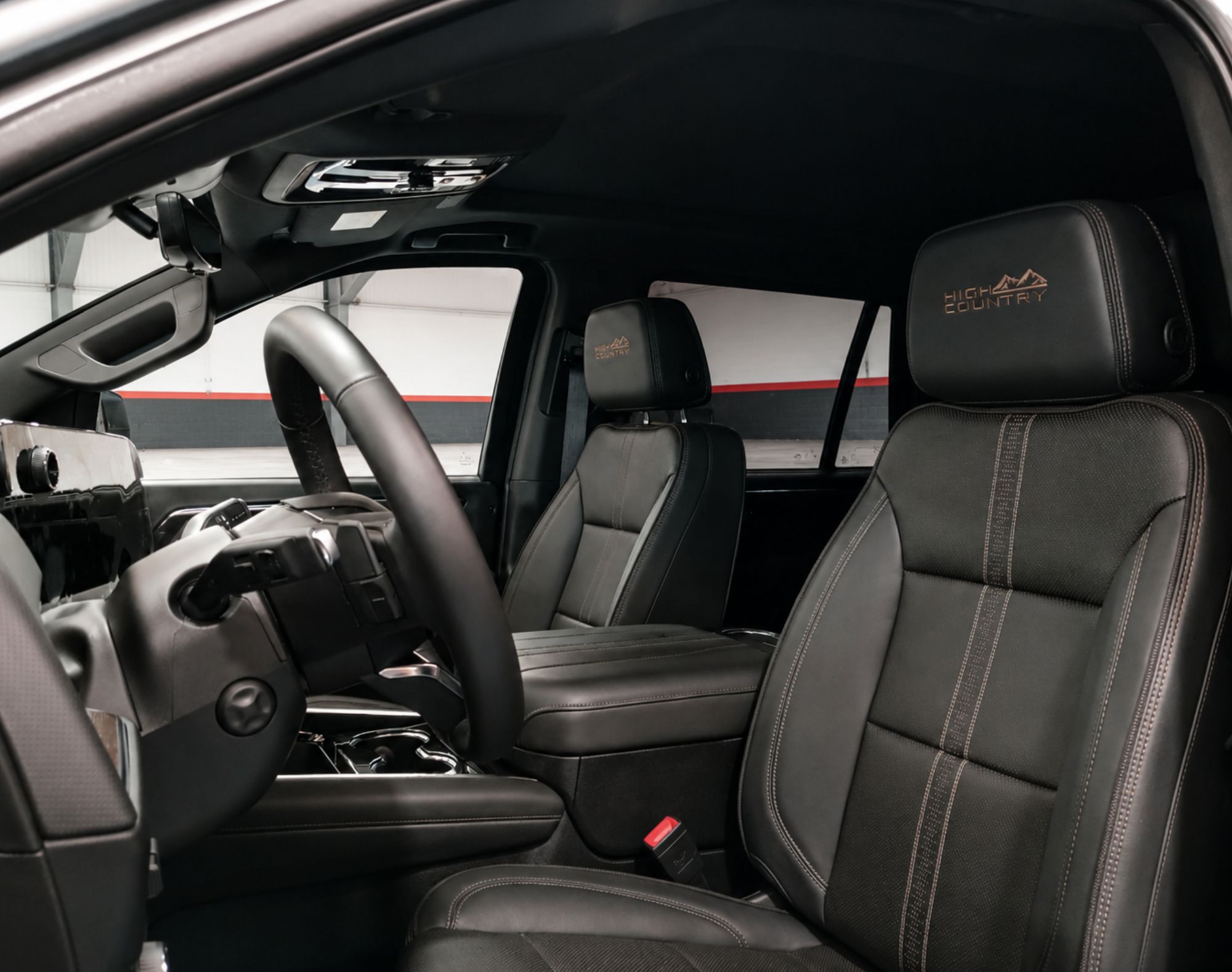 2026 TAHOE HIGH COUNTRY NIVEL 4 – COLOR GRIS - Imagen 4