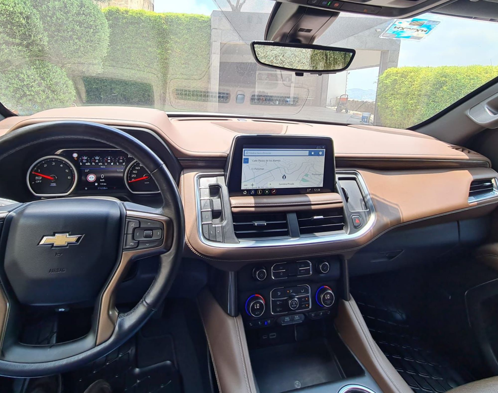 2021 SUBURBAN HIGH COUNTRY - COLOR BLANCO - Imagen 3