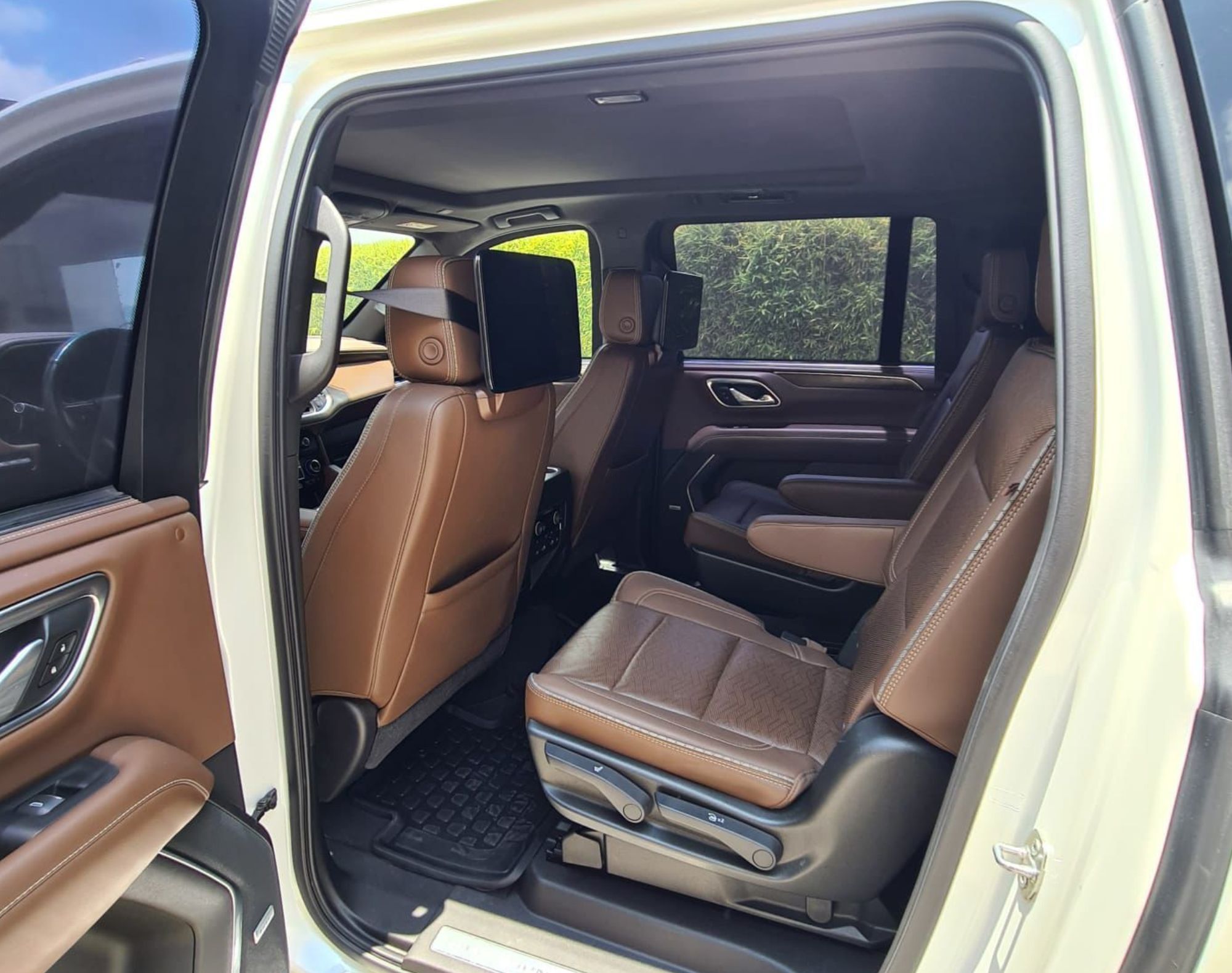 2021 SUBURBAN HIGH COUNTRY - COLOR BLANCO - Imagen 5
